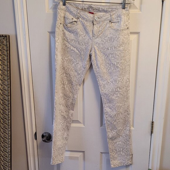 Almost Famous Grey and White Animal Print Jeans - Picture 2 of 9